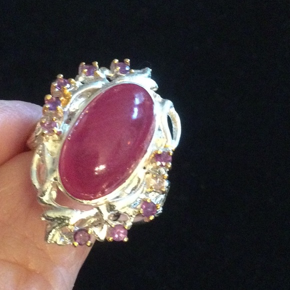 Exquisite 17 by 9mm Genuine Ruby Cabochon Ring - Picture 8 of 10